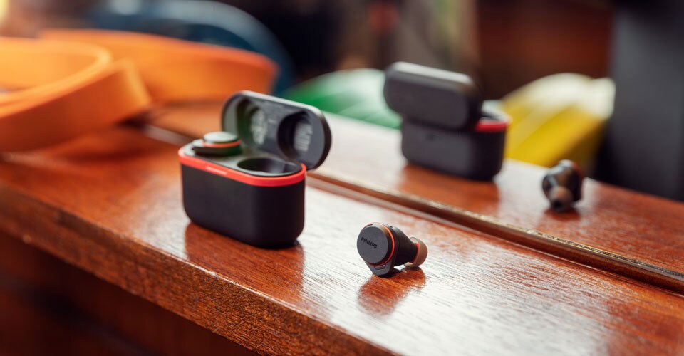 Philips True Wireless Earbuds mit Ladeetui