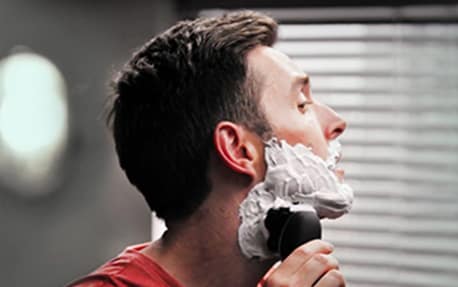 Nass rasieren – der ultimative Frische-Kick