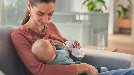 Für einen schnelleren Milchfluss: Die neue Philips Avent Handmilchpumpe imitiert Babys Trinkbewegungen