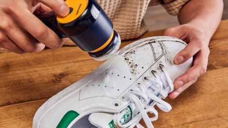 Philips Sneaker Cleaner (GCA1000/60) - Lifestylebild 1
