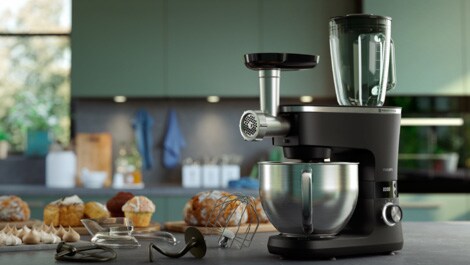 Philips Series 7000 Küchenmaschine mit Zubehör HR7962/21 – Lifestylebild 